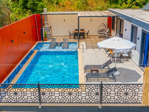  gece  -  Kasım
  | Kalkan İslamlar Muhafazakar Villa (4 Kişilik, Korunaklı Havuzlu, Jakuzili Seçenekli)